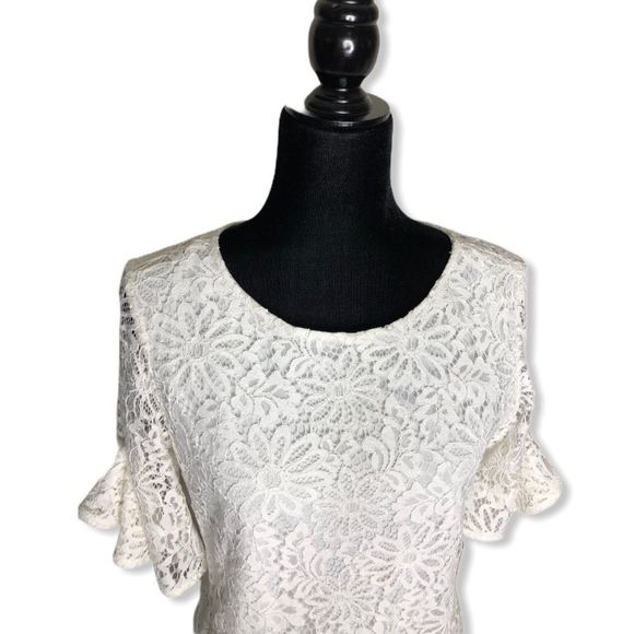 Nanette Lepore Cream Lace Flounce Statement Sleeve Blouse NWT size Small - Picture 5 of 11